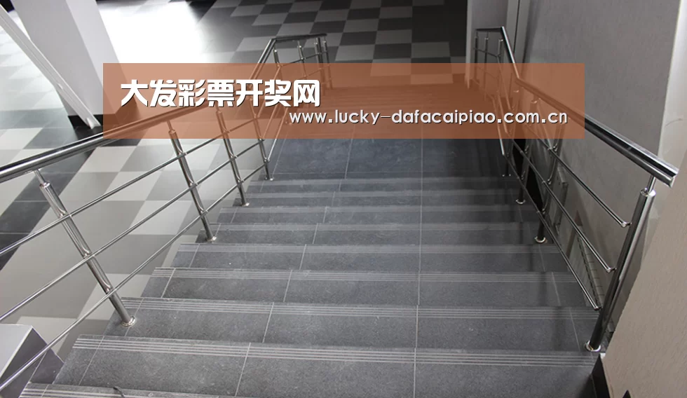俄罗斯克麦罗沃洲办公楼(图2)